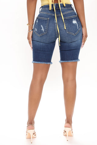 Switch It Up Bermuda Short - Dark Wash