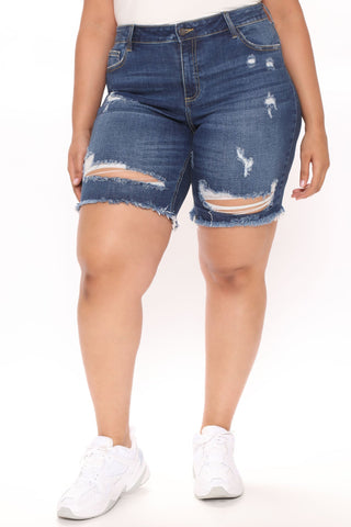 Switch It Up Bermuda Short - Dark Wash