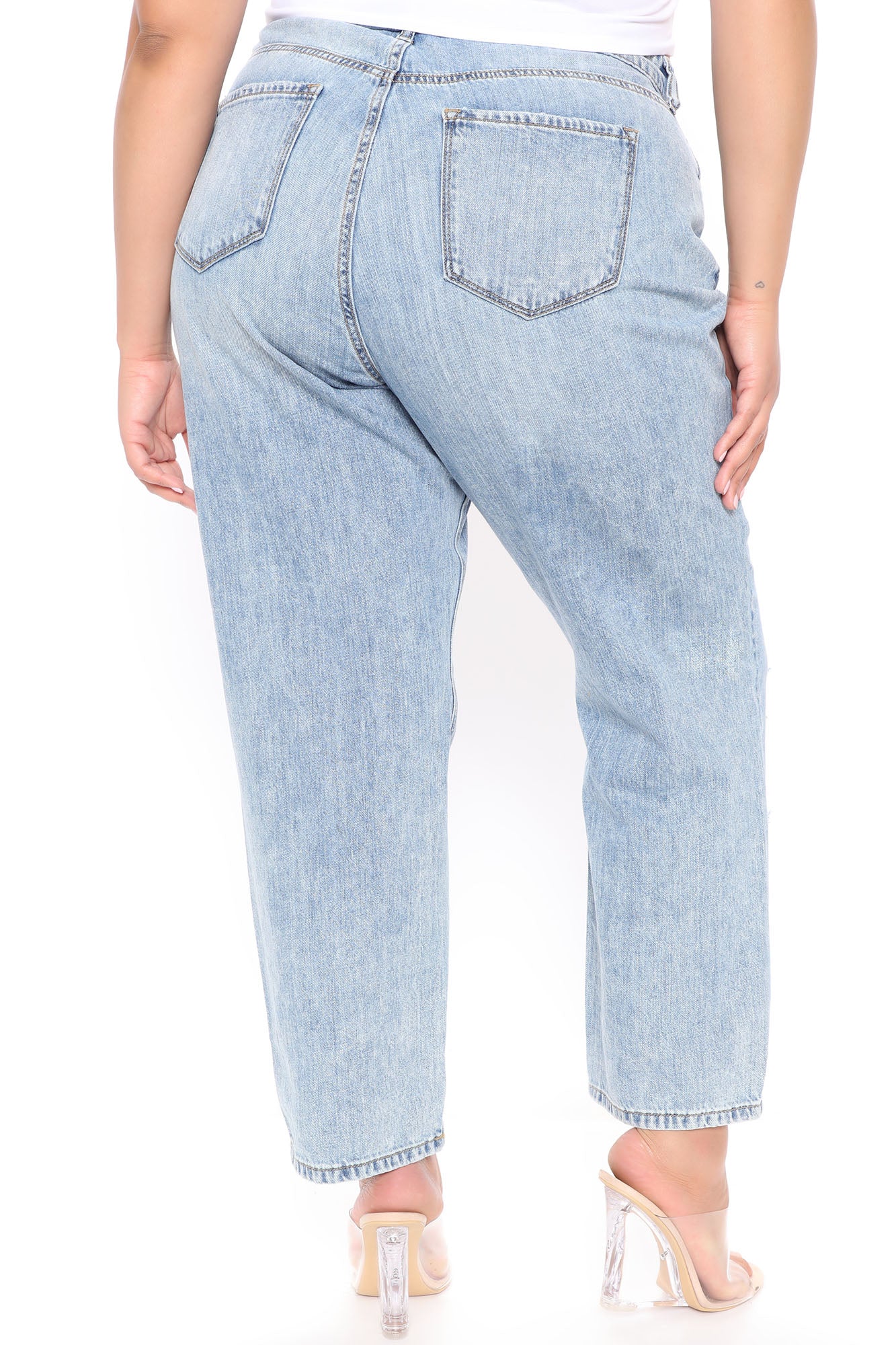 Sunday Brunch 90's Distressed Boyfriend Jeans - Medium Blue Wash