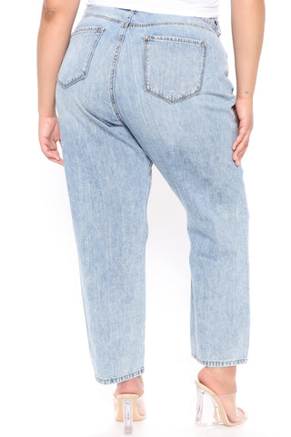 Sunday Brunch 90's Distressed Boyfriend Jeans - Medium Blue Wash