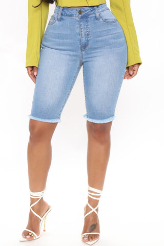 Sunday Blues Bermuda Shorts - Light Blue Wash