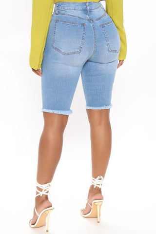 Sunday Blues Bermuda Shorts - Light Blue Wash