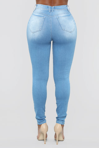 Statuesque Booty Lifting Jeans - Light Blue Wash
