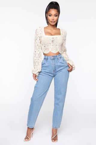 Tell Me Everything Pleated Mom Jeans - Light Blue Wash