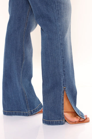 Stay Authentic Stretch Slit Straight Leg Jeans - Medium Blue Wash