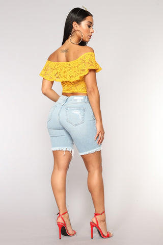Switch It Up Bermuda Short - Light Blue Wash