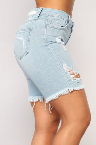 Switch It Up Bermuda Short - Light Blue Wash