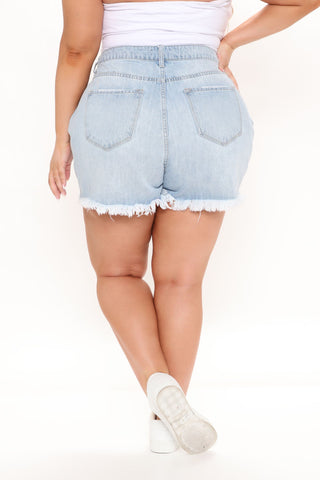 Trailblazer Jeansshorts mit hoher Taille – Hellblaue Waschung
