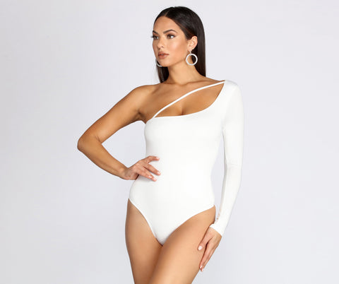 Anschmiegsamer One-Shoulder-Body aus Strick