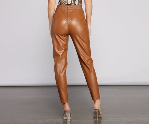 Sleek And Chic Vibes Kunstlederhose