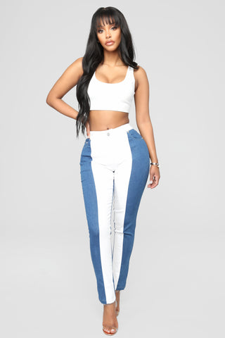 Too Confused Skinny Jeans - Medium Blue Wash