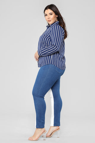 Too Confused Skinny Jeans - Medium Blue Wash