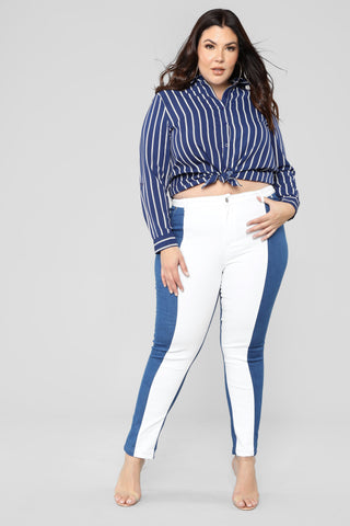 Too Confused Skinny Jeans - Medium Blue Wash