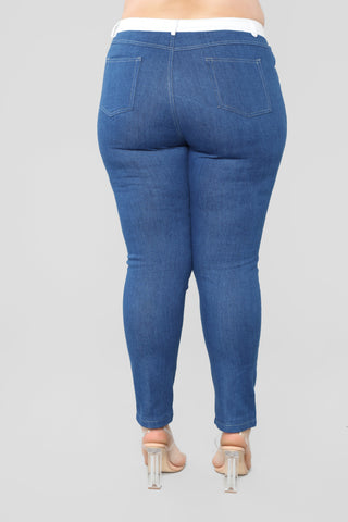 Too Confused Skinny Jeans - Medium Blue Wash