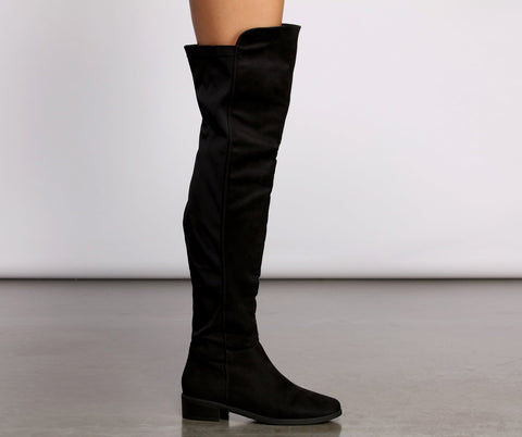 Here For It – Flache Overknee-Stiefel