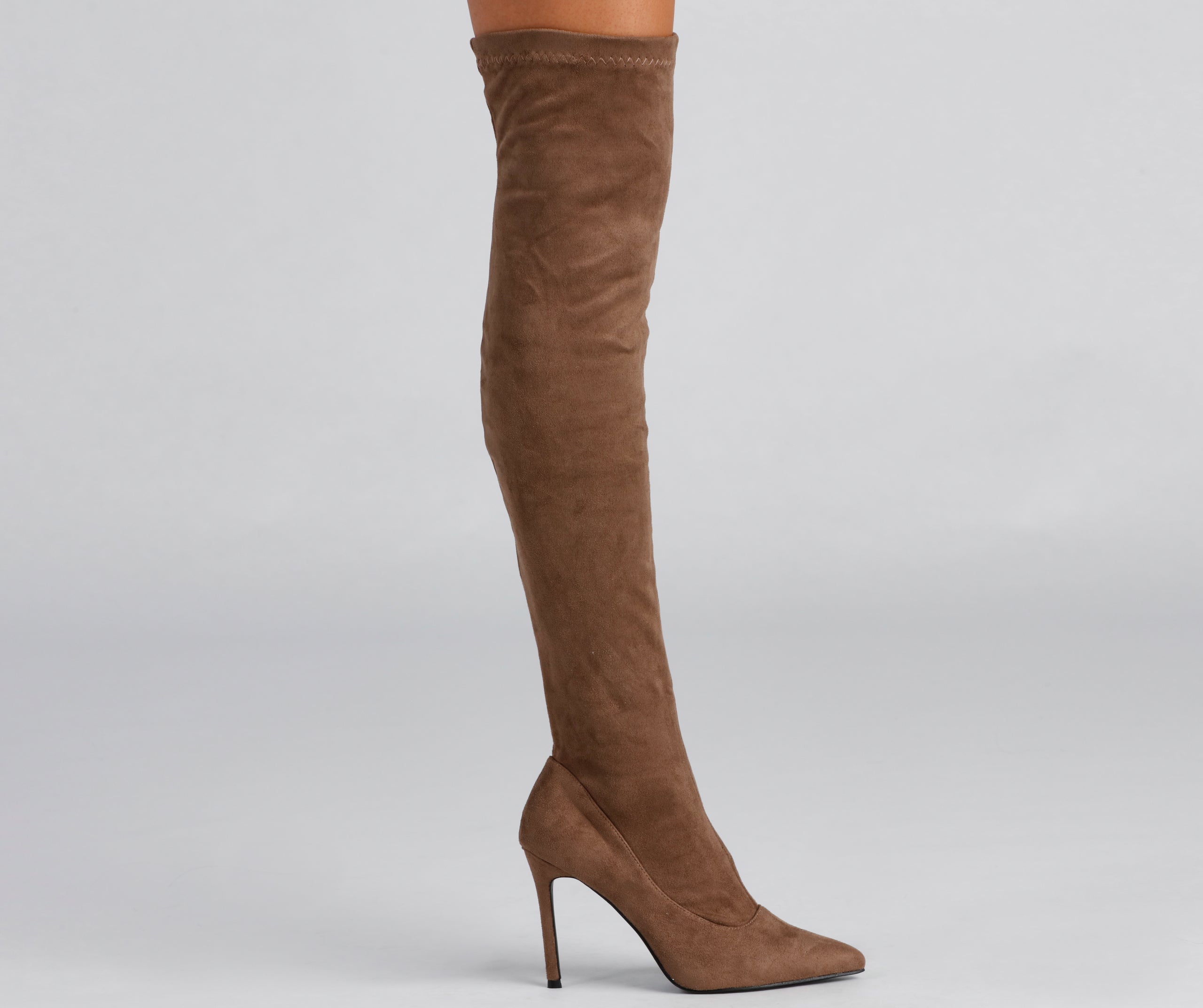 New Heights – Stiletto-Stiefel mit spitzer Zehenpartie