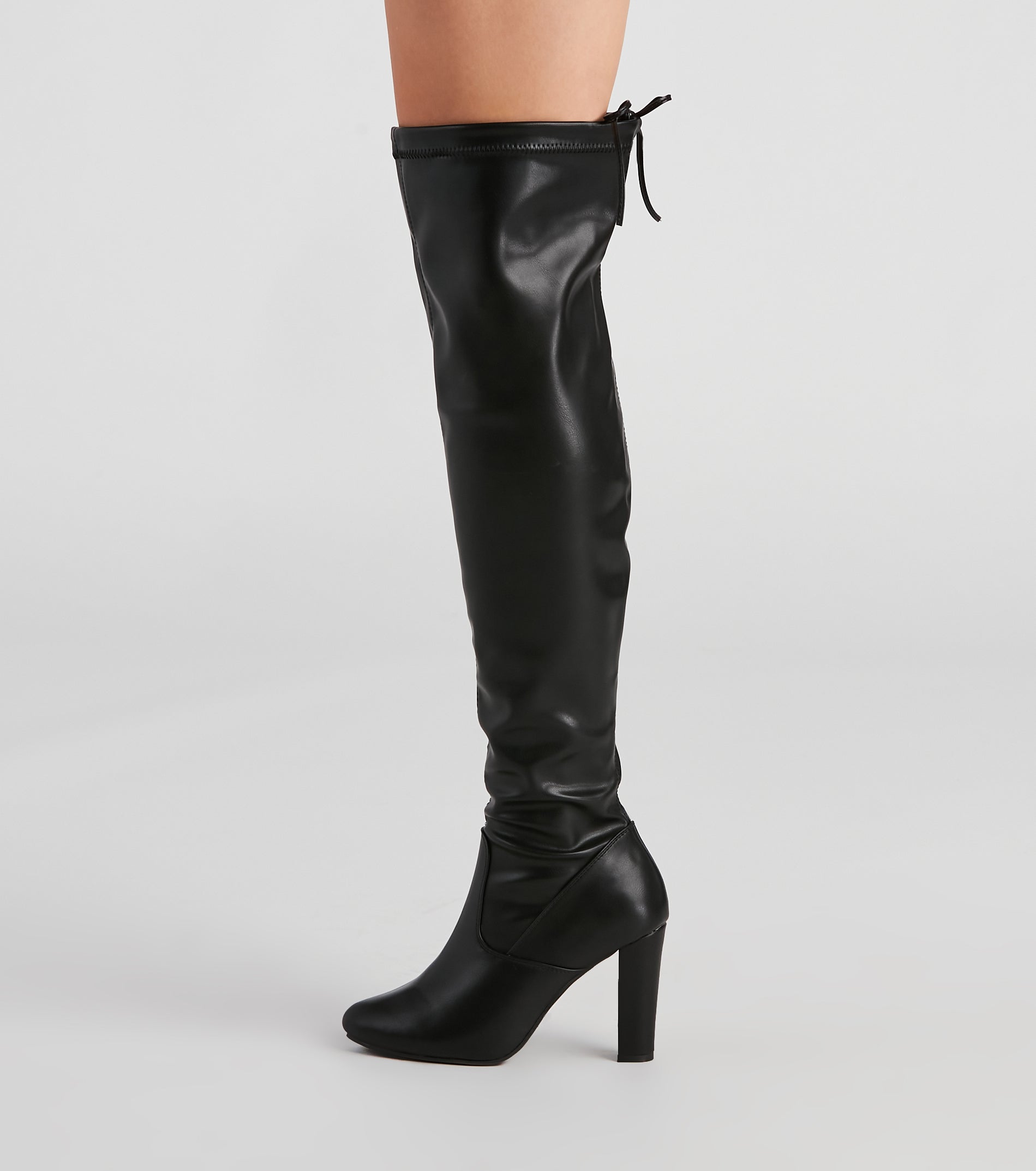 Strut In Style Overknee-Stiefel