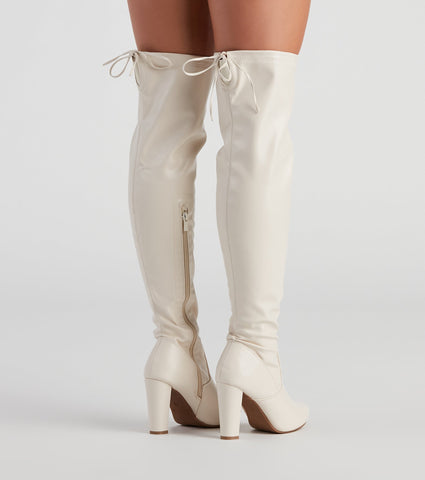 Strut In Style Overknee-Stiefel