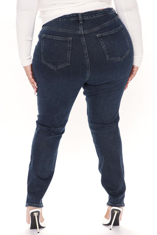 Jean skinny Sienna à coutures sur le devant et fentes à la cheville - Délavage foncé