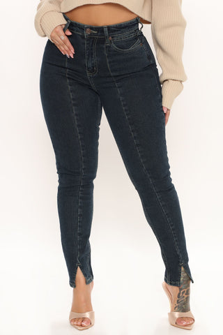 Jean skinny Sienna à coutures sur le devant et fentes à la cheville - Délavage foncé