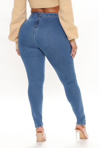 V Nice To Meet Ya Stretch Skinny Jeans - Medium Blue Wash