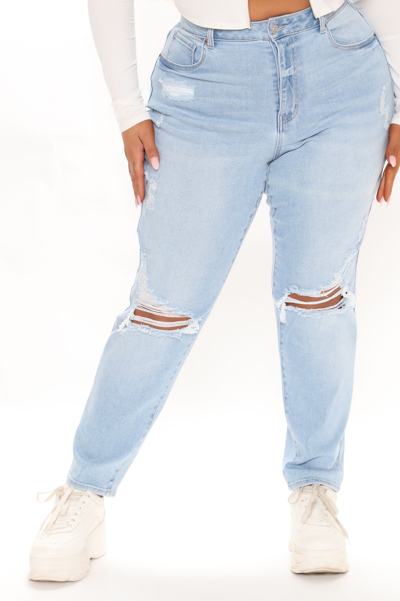 The Vibe High Rise Mom Jeans - Light Blue Wash