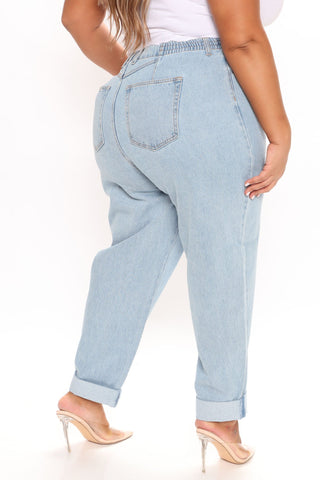 Stop Worrying Easy Waist Mom Jeans - Light Blue Wash
