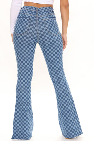 The Queens Stretch Flare Jeans - Medium Blue Wash