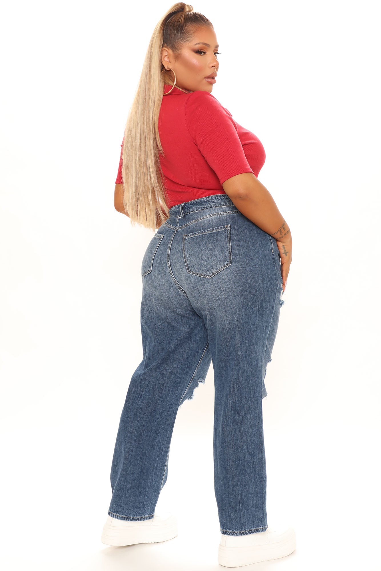 Sunday Brunch 90's Distressed Boyfriend Jeans - Dark Wash