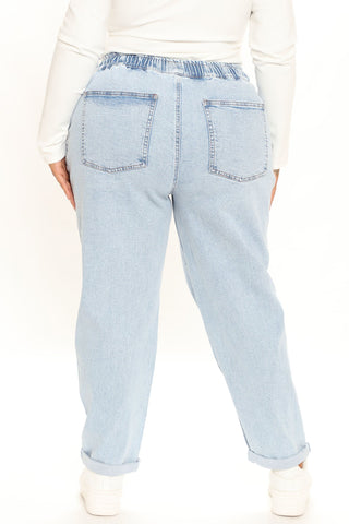 Straight Away Jogger Jeans - Light Blue Wash