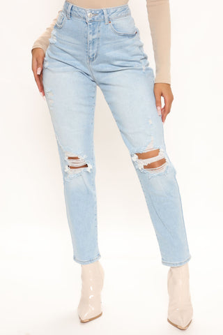 The Vibe High Rise Mom Jeans - Light Blue Wash