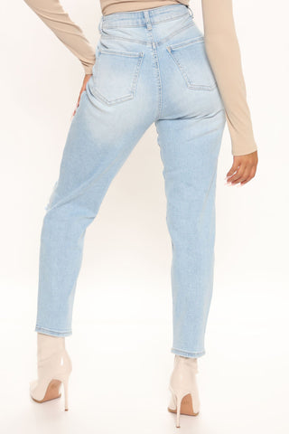 The Vibe High Rise Mom Jeans - Light Blue Wash