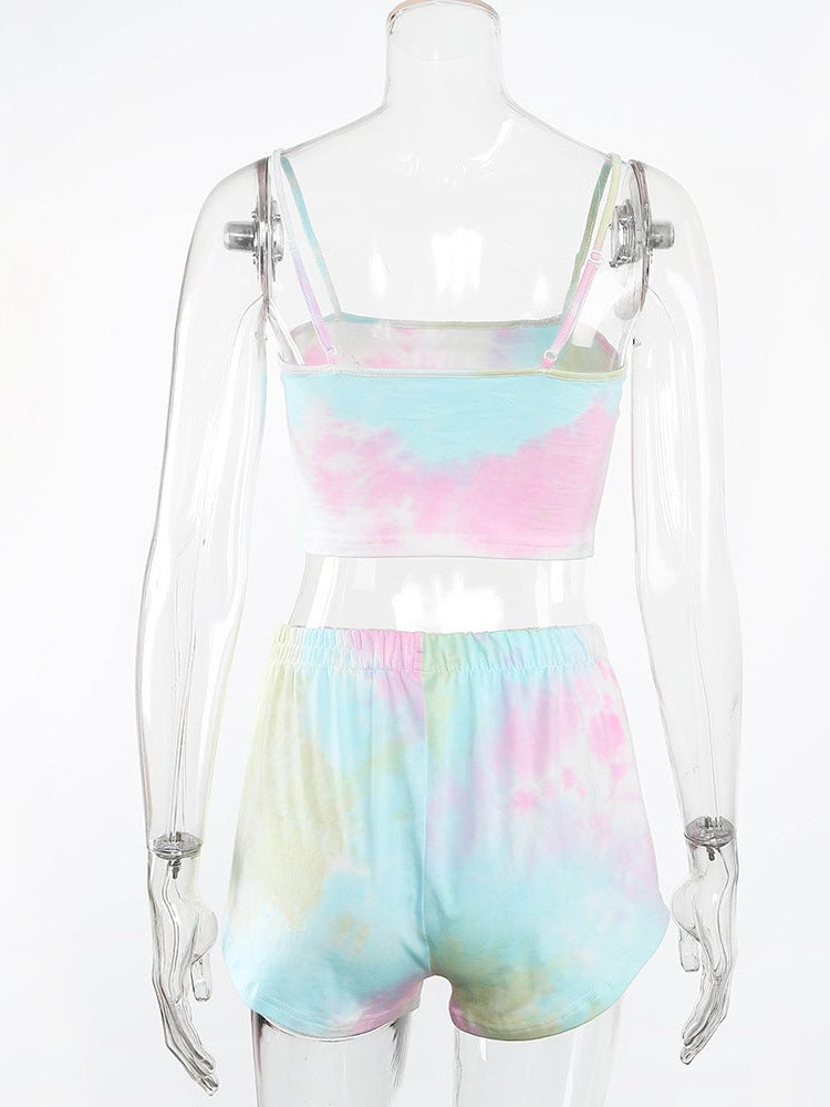 Freizeitanzug mit Tie-Dye-Wickeltop und kurzen, schmalen Shorts 