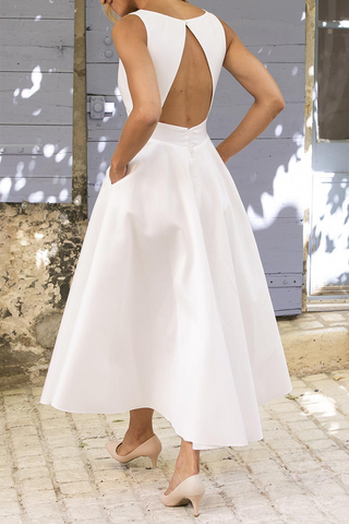 Solid Hollowed Out Backless V Neck Cake Skirt Dresses