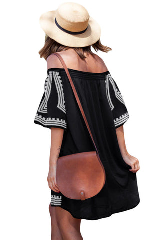 Schwarzes schulterfreies Strandkleid aus Baumwolle mit geometrischem Print im Bohemian-Stil