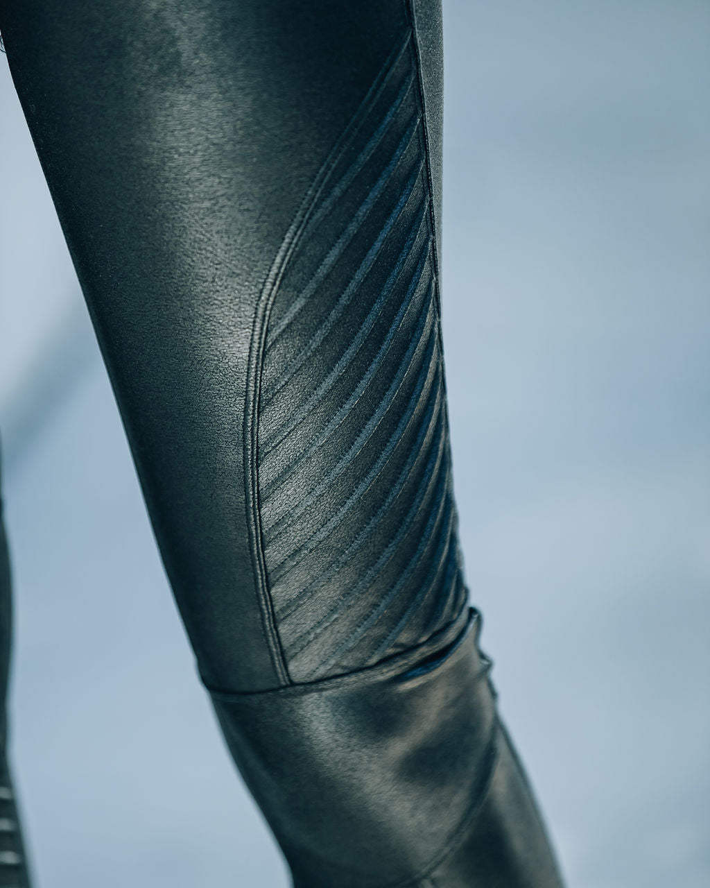 Spanx – Moto-Leggings aus Kunstleder