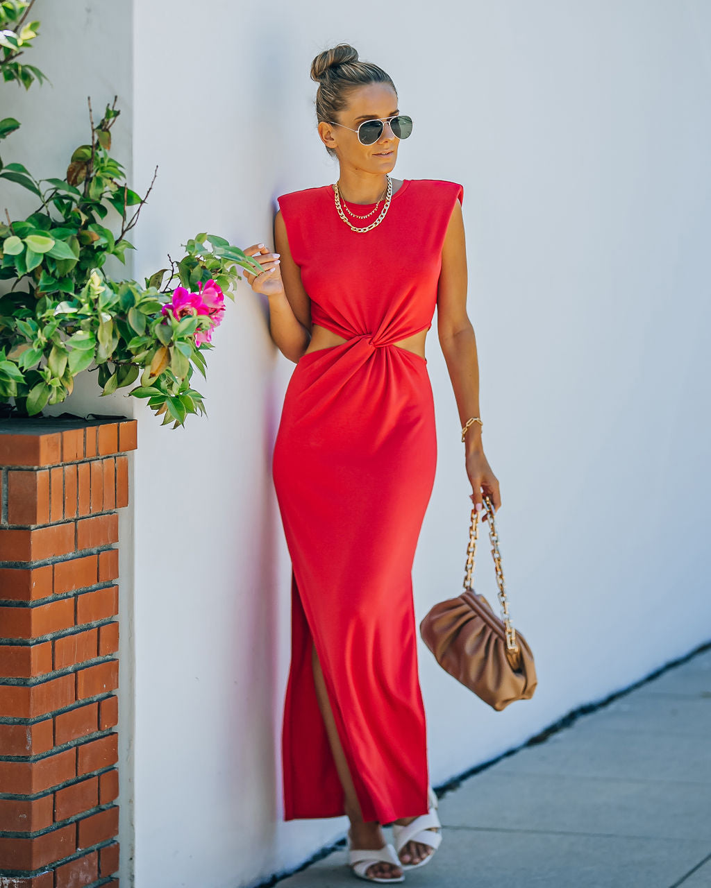 Sweet Escape – Maxikleid aus gedrehtem Strick mit Cut-outs - Rot