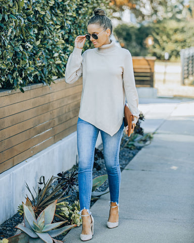 Skyscraper Asymmetrical Turtleneck Sweater - Cream