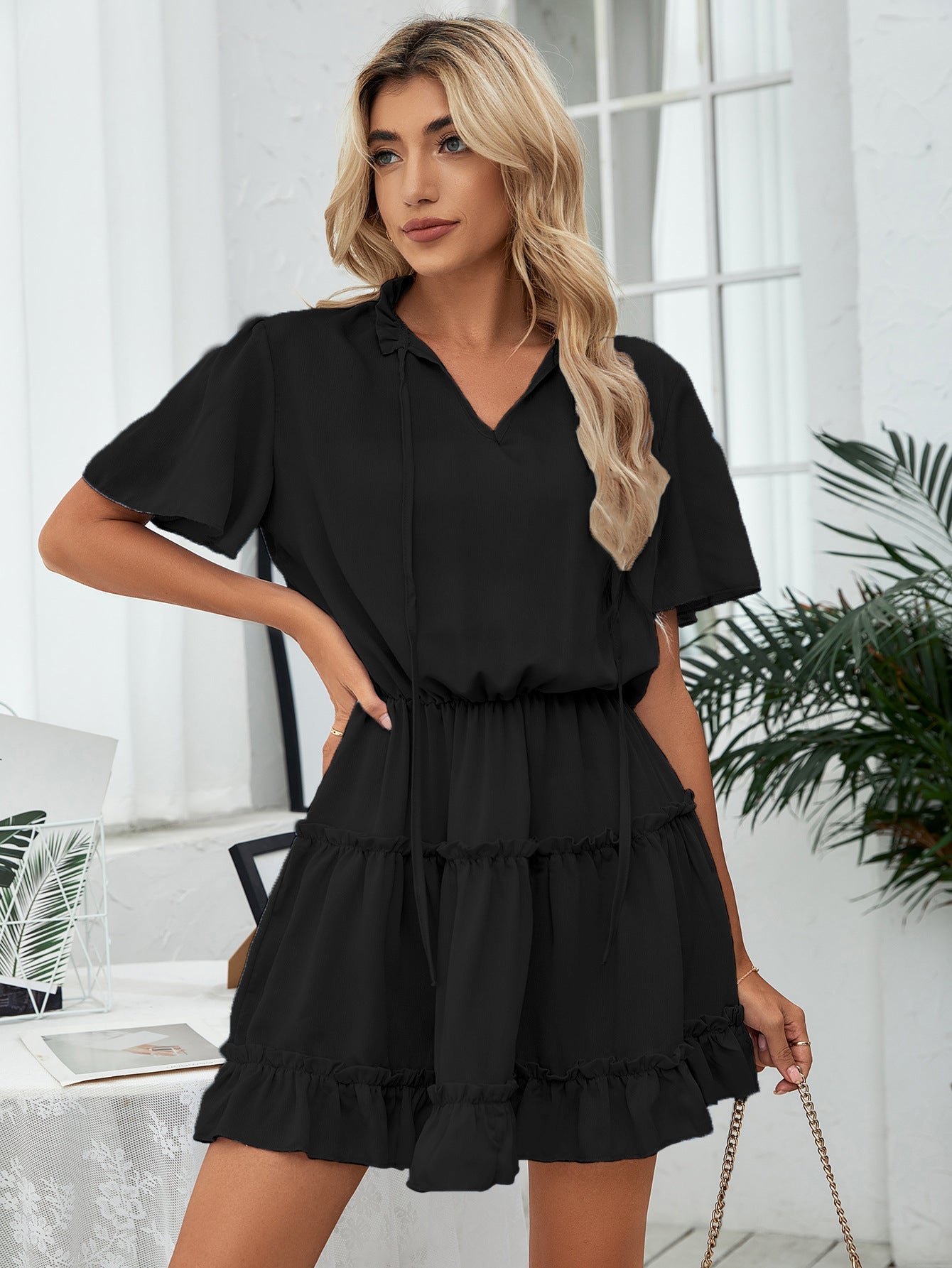 Slow It Down – Gesmoktes Kleid mit Quasten - Schwarz