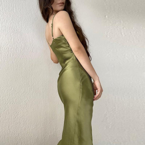 Turn Of Events – Midi-Slip-Kleid aus Satin – Olivgrün 