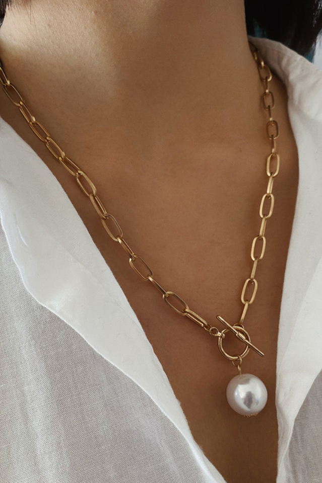 Faux Pearl Pendant Chain Necklace