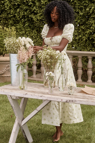 Boho-Midikleid mit Blumenmuster und Puffärmeln