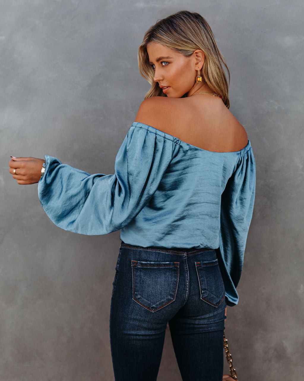 Sweeney Satin-Bluse mit ausgestelltem Bein - Stahlblau