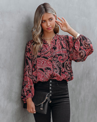 Taras – Kurze Bluse mit Paisley-Muster und Knopfleiste 