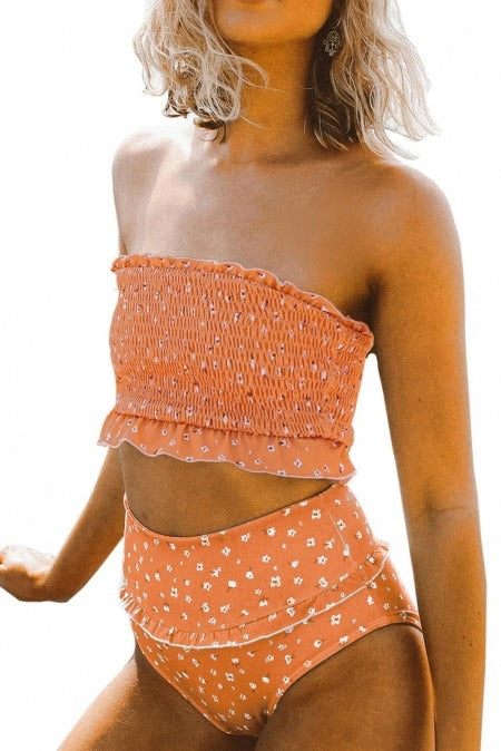 Orangefarbenes, gesmoktes Crop-Top mit Blumenmuster und Bademode mit hoher Taille