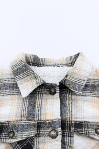 Schwarze Vintage-Jacke mit kariertem Fleecefutter