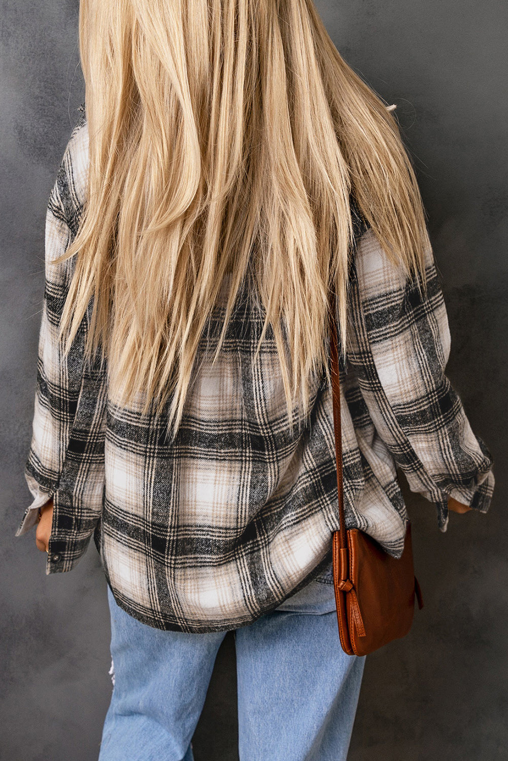 Schwarze Vintage-Jacke mit kariertem Fleecefutter