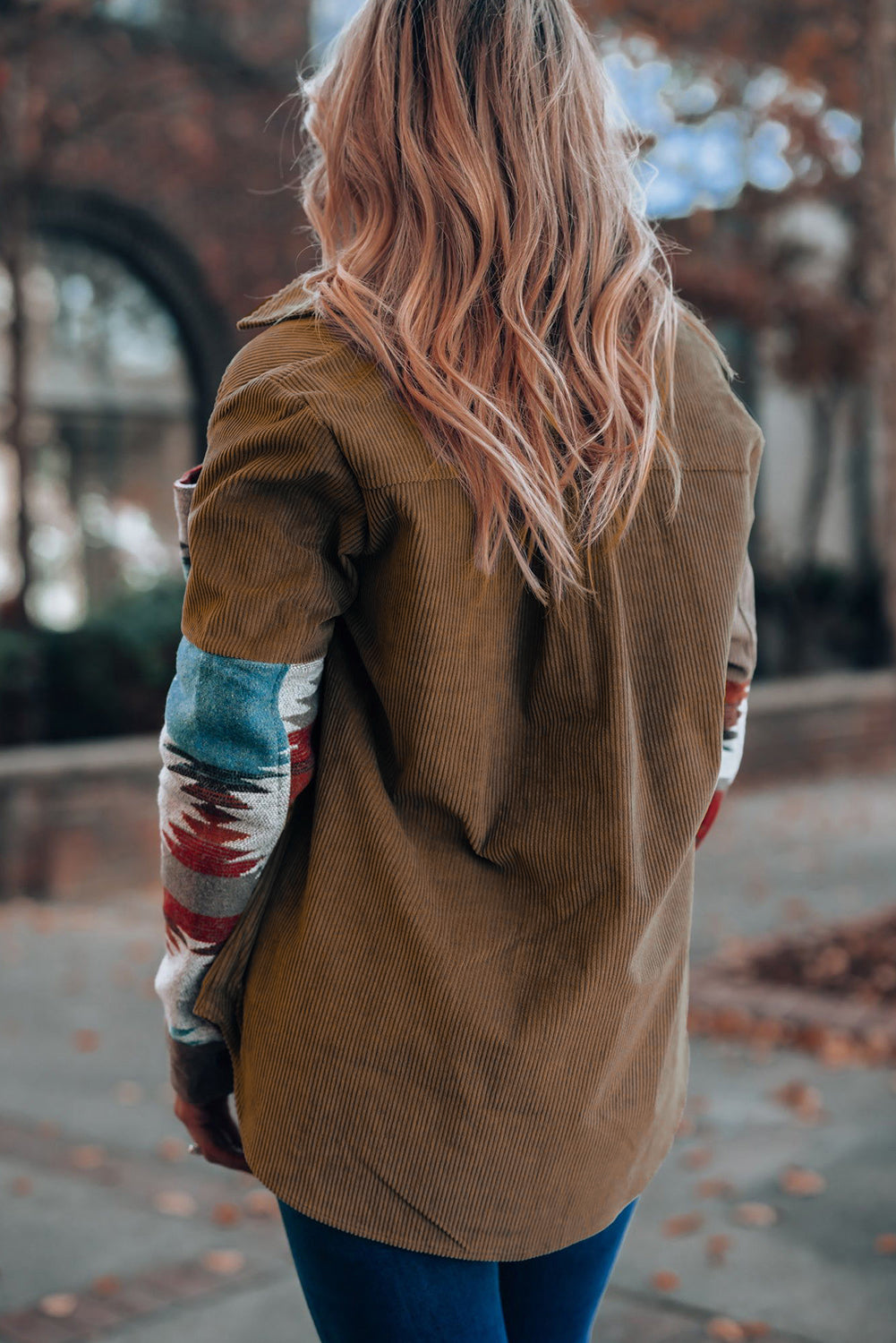 Veste-chemise kaki en velours côtelé à motif aztèque