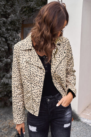 Jacke mit Leopardenmuster, Reißverschluss und Reverskragen