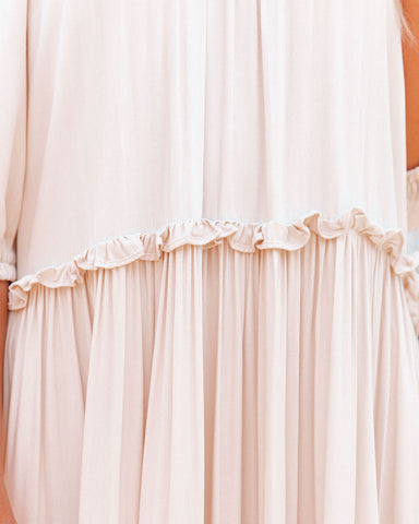 Pompeii – Gestuftes Maxikleid mit Rüschen - Creme 